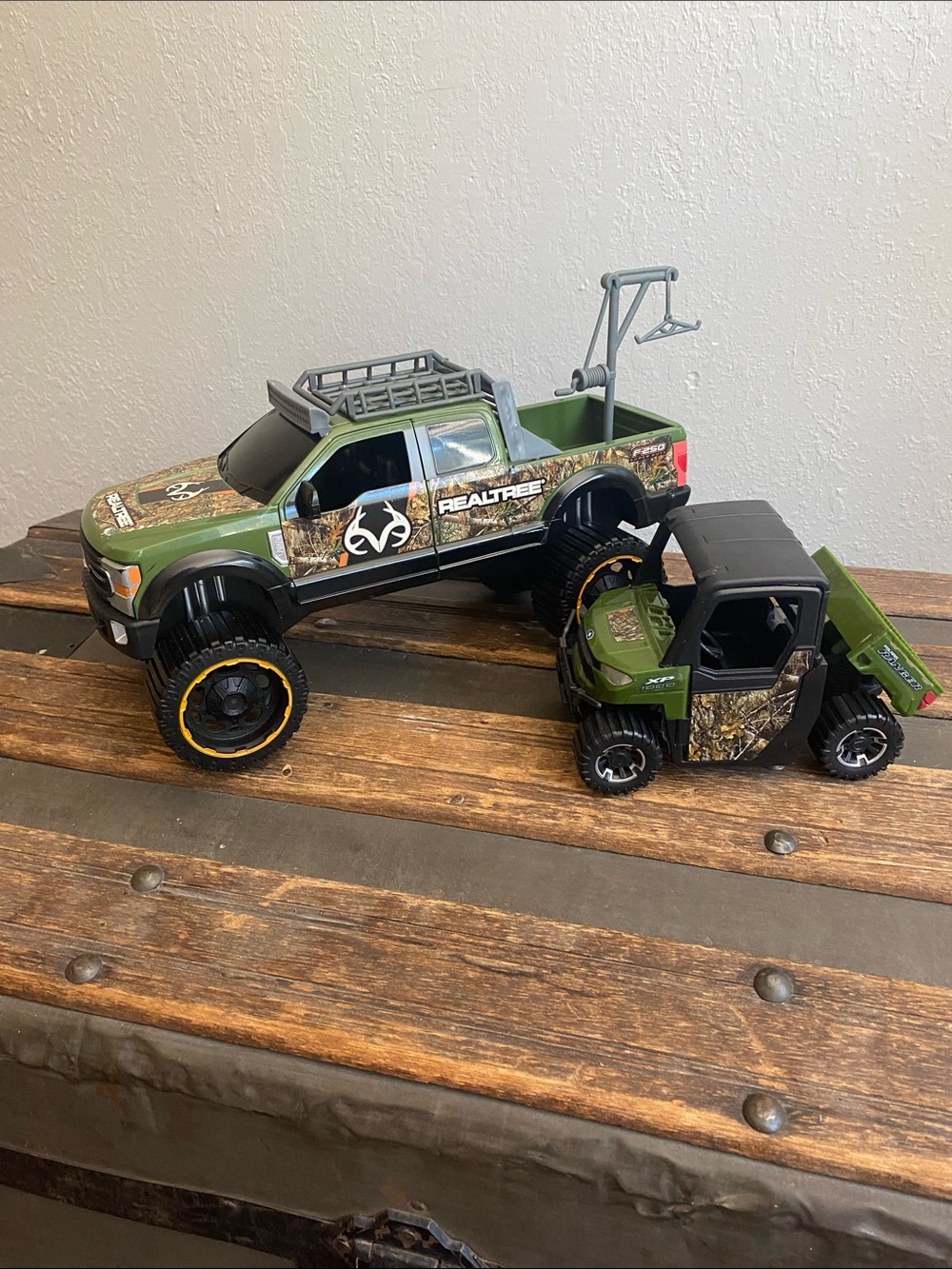 Realtree Green Camo Off-Road Truck and UTV Toy Set